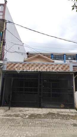 Jual Rumah 2 1/2 Tingkat di Villa Tangerang Indah Regency 1 , Periuk Kota Tangerang Bebas Banjir