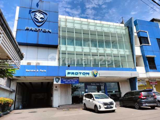 Gedung Showroom Depok Strategis Include Peralatan, Lift Gedung Showroom Depok Strategis Include Peralatan, Lift