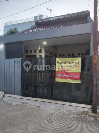 DIJUAL Rumah 2 Lantai SIAP HUNI