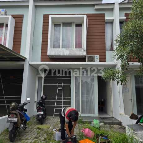 Dijual Rumah 2 Lantai Full Furnished Perumahan Jade Hamlet Gresik Dijual Rumah 2 Lantai Full Furnished Perumahan Jade Hamlet Gresik