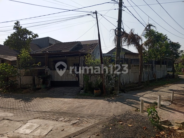 For Sale 1-Story House in Kota Baru Driyorejo, 4 Minutes from Citraland Driyorejo Gresik For Sale 1-Story House in Kota Baru Driyorejo, 4 Minutes from Citraland Driyorejo Gresik