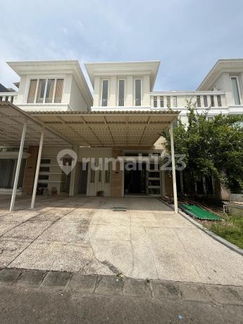 Rumah 3 Lantai Full Furnished di Pakuwon Indah