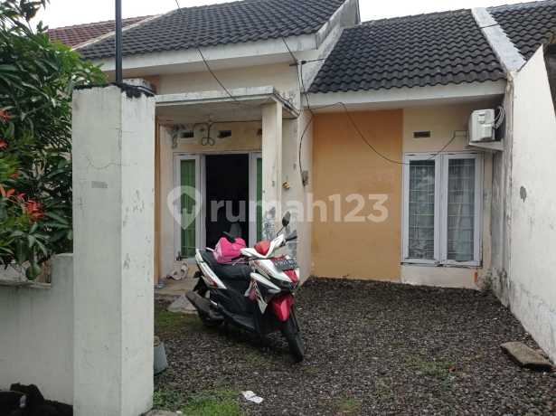 Rumah Semifurnished Paling Murah di Sapphire Residence Dekat Jalan Lingkar Timur Rumah Semifurnished Paling Murah di Sapphire Residence Dekat Jalan Lingkar Timur