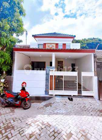 Dijual Rumah Baru Di Perumahan Medayu Rungkut Surabaya Timur Rumah Bagus SHM di Jl. Medayu Utara II, Medokan Ayu, Rungkut, Kota Surabaya, Jawa Timur, Indonesia, 60295, Rungkut