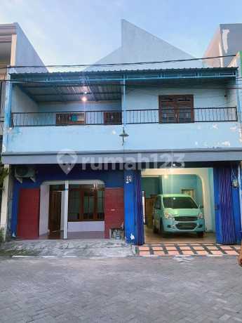 Rumah 2 lantai design untuk usaha di Manukan