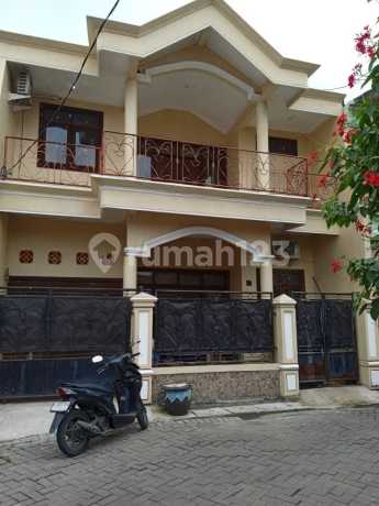 Rumah Bagus 2 Lantai di Manukan (Jelidro)