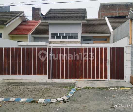 Beautiful Affordable Minimalist House in Western Village