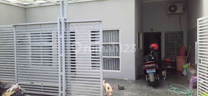 Rumah Modern di Manukan Tandes Surabaya Barat Rumah Modern di Manukan Tandes Surabaya Barat