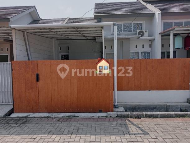 Rumah Cluster Cantik Semi Furnish 10 Menit Stasiun, 5 Menit Tol Rumah Cluster Cantik Semi Furnish 10 Menit Stasiun, 5 Menit Tol