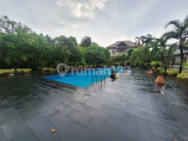 Rumah Dengan Tanah Yang Luas, Ada Private Pool Di Jaka Sampurna Rumah Dengan Tanah Yang Luas, Ada Private Pool Di Jaka Sampurna
