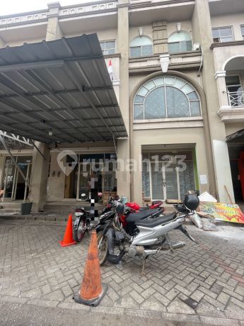 Ruko Gandeng Area Food City Di Grand Galaxy City, Bekasi