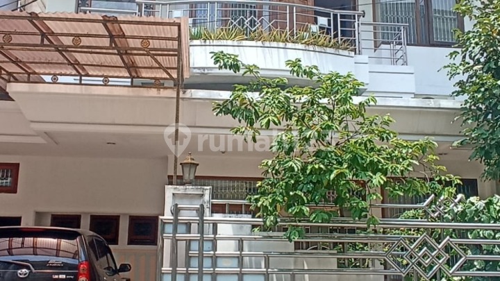 Rumah 2 Lantai di Taman Harapan Indah, Jelambar, Jakarta Barat Rumah 2 Lantai di Taman Harapan Indah, Jelambar, Jakarta Barat