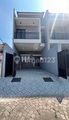 SIAP HUNI  RUMAH NEW MINIMALIS 2 LT MOCCA VRBANA, DIAN ISTANA