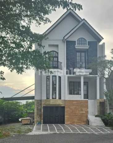 DIJUAL/DISEWAKAN RUMAH RENOV SIAP HUNI QUEENSTOWN CITRALAND