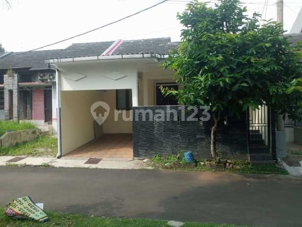 Rumah Luas Hadap Taman Dekat Jalan Baru Kota Bogor Rumah Luas Hadap Taman Dekat Jalan Baru Kota Bogor