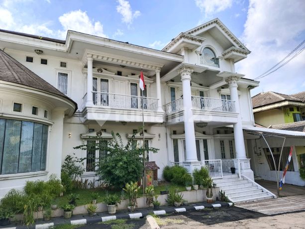 Rumah Mewah Dekat Pusat Belanja Dan Bisnis Gema Pesona Estate Depok Rumah Mewah Dekat Pusat Belanja Dan Bisnis Gema Pesona Estate Depok