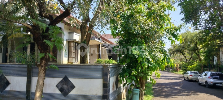 Rumah Dalam Cluster Bnr Teduh di Hook