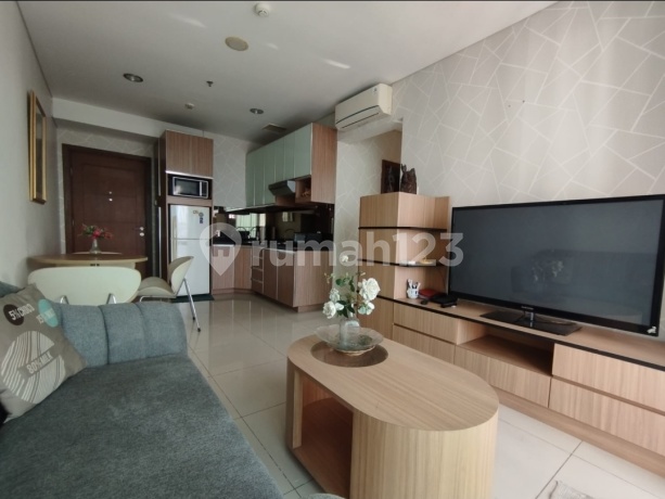 Apartemen Thamrin Executive Residence 2br Terbesar Dengan Barbecue/ Hang Out Space
