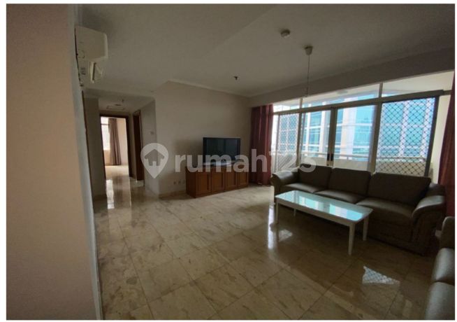 Apartment Slipi 3 Kamar Tidur Semi Furnished