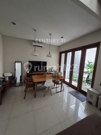 Rumah di Mutiara Jatiwaringin Bekasi Bebas Banjir S9678