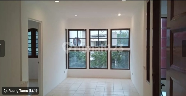 Strategic House, Renovated 122m2, Cheap, Nearest to Siloam, UPH, SPH Strategic House, Renovated 122m2, Cheap, Nearest to Siloam, UPH, SPH