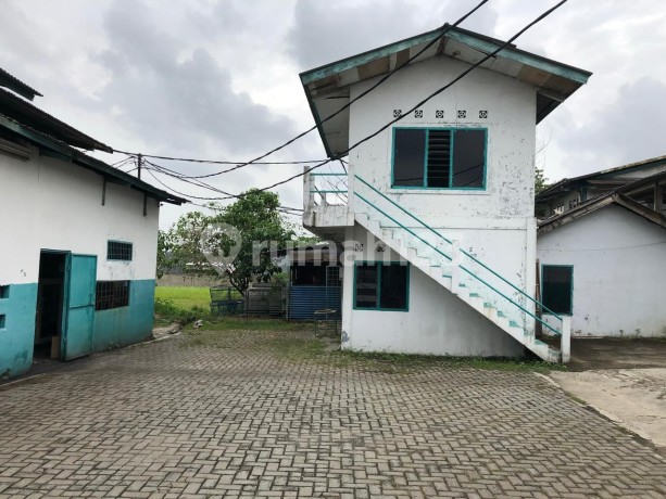 Gudang & Mesin  di Jl. Puri Jaya Kec. Pasar Kemis, Kota Tangerang, Banten