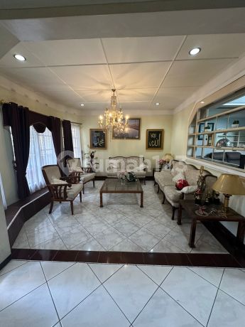 Dijual Rumah Tubagus Ismail Manis Manja di Tubagus Ismail SHM Bagus