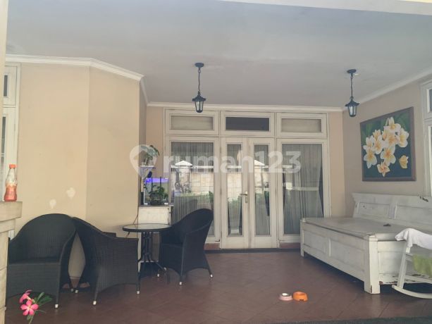 House in Cinere Mas Villa Complex with a pine tree backyard. Quiet environment, fresh natural air. Own this residence immediately.