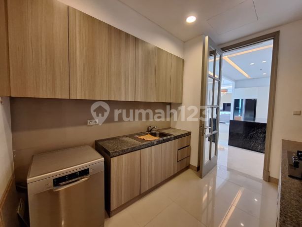 For Rent Raffles Residence Apartment 4 BR Best Price