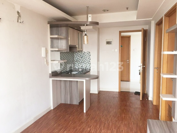 Apartemen Cinere - Hook, 2 View, Lantai Tinggi, Semi Furnished Apartemen Cinere - Hook, 2 View, Lantai Tinggi, Semi Furnished