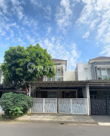 Rumah 2 Lantai Dobel Fased Lokasi Komersil Rumah 2 Lantai Dobel Fased Lokasi Komersil