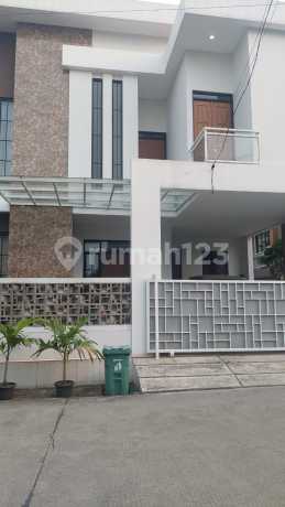 Dijual Rumah Second 2 Lantai Murah Siap Huni Dlm Perumahan Pelita Air Dimeruyung,depok