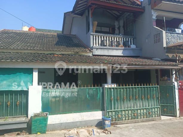 Second-Hand 2-Story House Cheap Inside Pelni Juanda Depok Complex