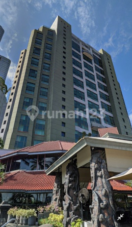 Condominium Penthouse 3 Lantai Surabaya