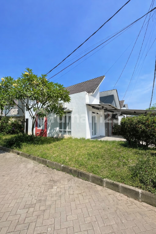 Ready-to-Occupy House and Comfortable Residence in Neo Bintaro Cluster