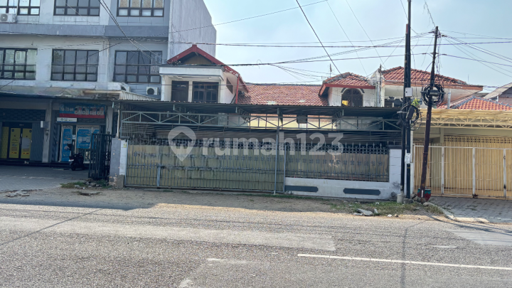 Dijual Rumah Baratajaya Siap Huni! 0 Jalan Raya Cocok Untuk Usaha