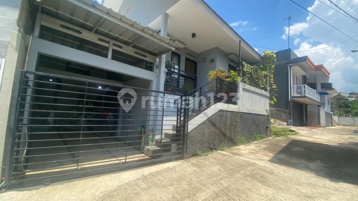Rumah Bagus Suasana Asri di Bandung Timur Kota Bandung Rumah Bagus Suasana Asri di Bandung Timur Kota Bandung