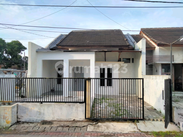 DiSewakan rumah di PakaL Residence BENOWO DiSewakan rumah di PakaL Residence BENOWO