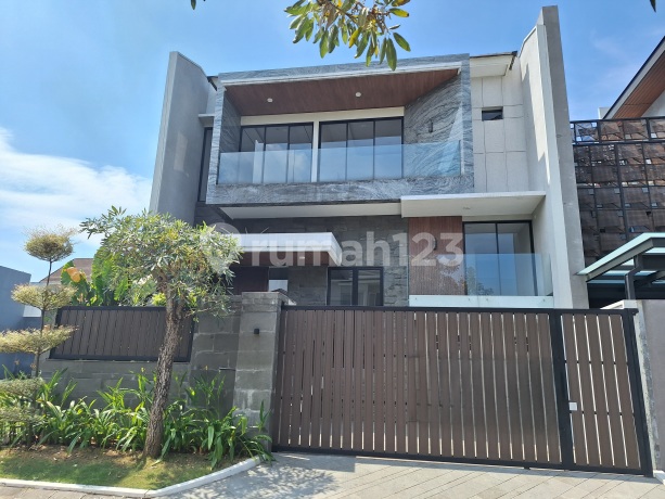 Citraland Woodland 2.5 Lantai Split Level Semua Kamar Mandi Dalam