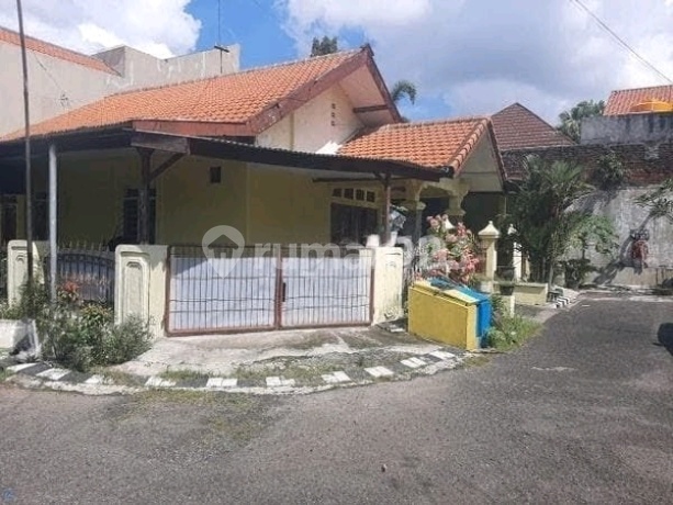 DIJUAL RUMAH KOST HOOK (TDK AKTIF) WISMA PAGESANGAN GAYUNGAN DIJUAL RUMAH KOST HOOK (TDK AKTIF) WISMA PAGESANGAN GAYUNGAN