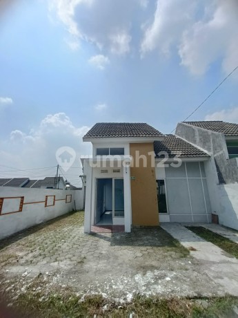 DIJUAL RUMAH DI THE QUALITY RIVERSIDE