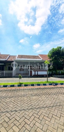 Dijual Rumah di Park Royal Regency Dekat Taman Dhika Buduran Sidoarjo Dijual Rumah di Park Royal Regency Dekat Taman Dhika Buduran Sidoarjo