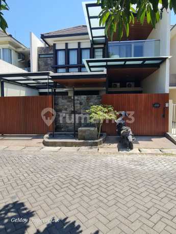 Taman Rivera Regency Rungkut Surabaya