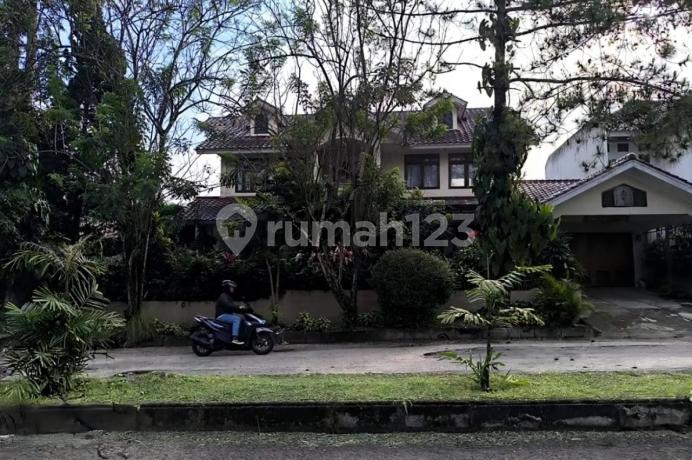 Auctioned House in Lembang Suitable for a Villa Auctioned House in Lembang Suitable for a Villa