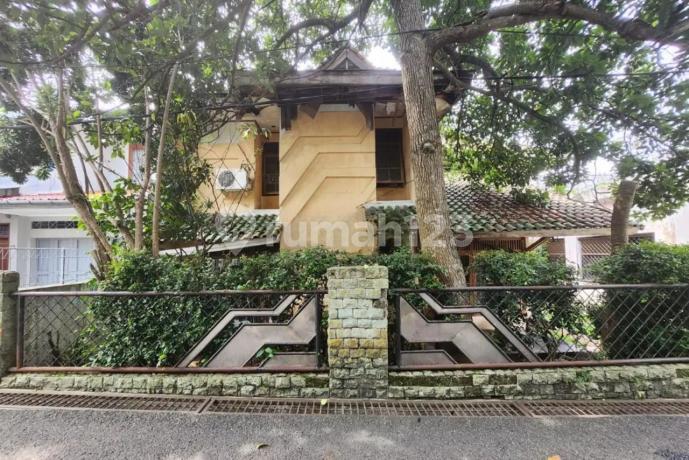 House Auctioned Near Borromeus Hospital in Cibeunying Area