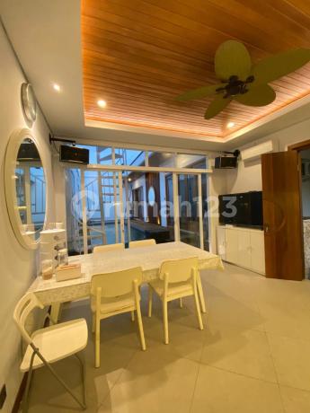 Villa Canggu Dekat Pantai Batu Bolong Villa Canggu Dekat Pantai Batu Bolong