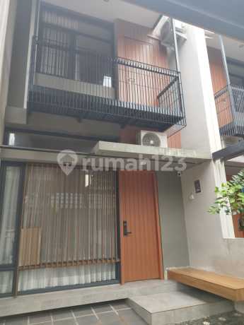 Rumah Bagus siap AJB Cluster Fleekhauz H Bsd City