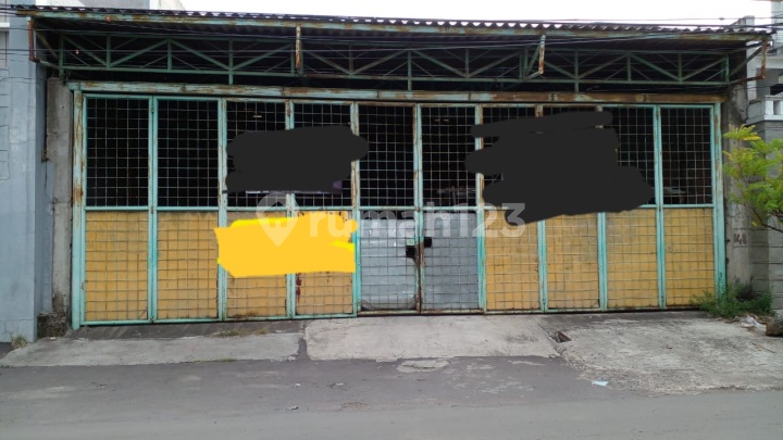 Warehouse for Sale on Strategic Road in Perumna Cirebon