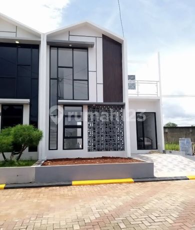 Mezzanine House Complete Facilities