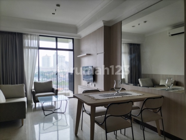 Apartemen 3 Kamar Tidur di Permata Hijau Suites View ke Swimmin Pool